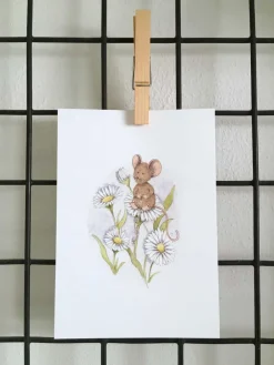 Anillustration Ansichtkaart Muisje op Madeliefjes